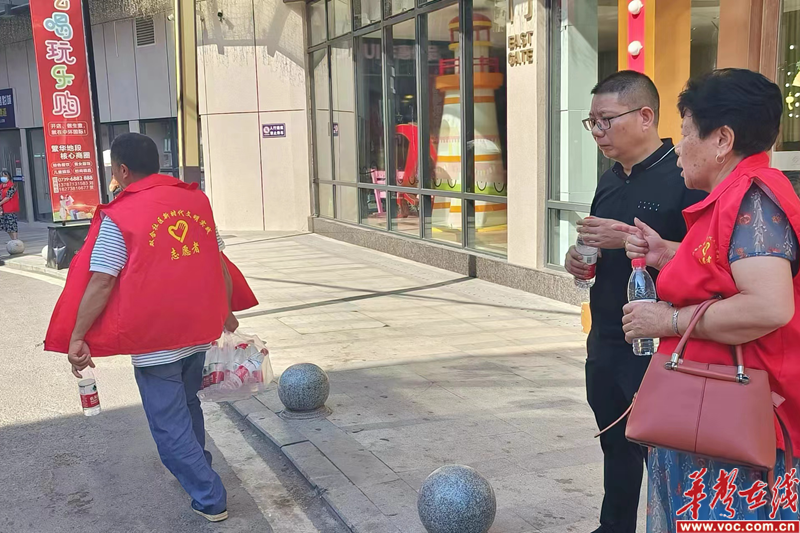 邵阳县塘渡口镇双合社区：党员+志愿红 助力文明创建_邵阳头条网