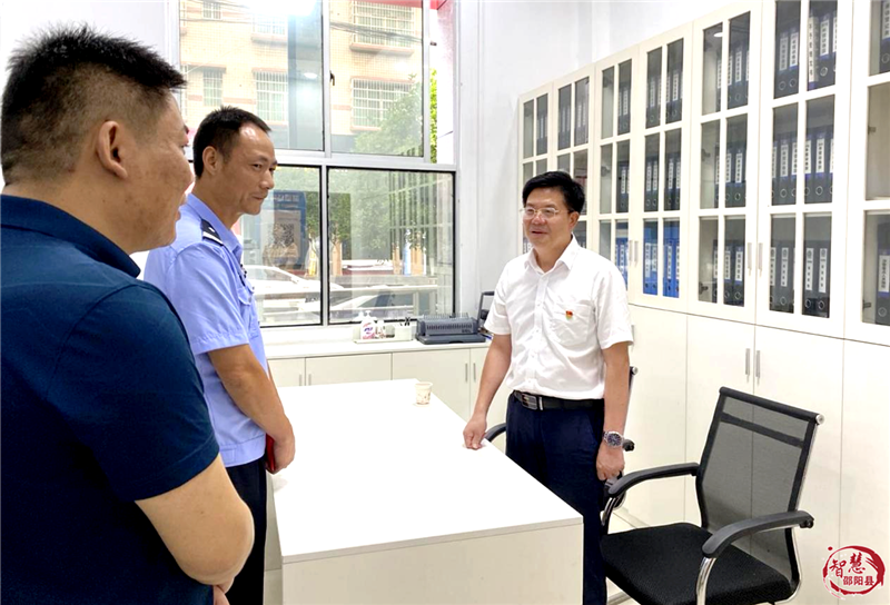 袁胜良走访慰问老党员和困难党员 为他们送去党的关怀和温暖_邵阳头条网