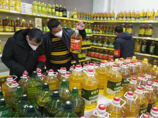 邵阳县发改局：疫情防控期间粮油等市场商品保供稳价工作不断档(图2)