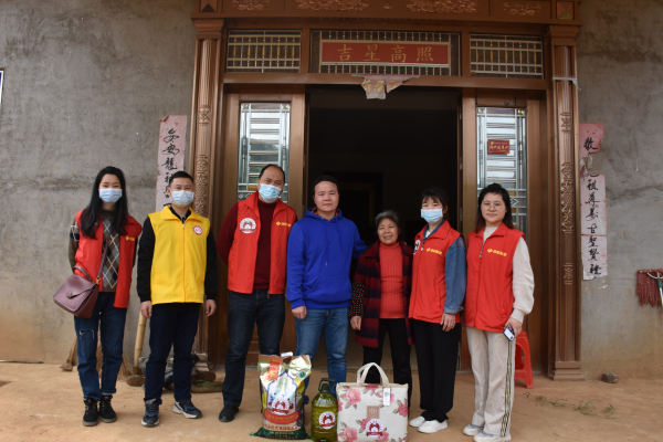 邵阳县民政局开展慰问援鄂医务人员及其家属活动(图1)