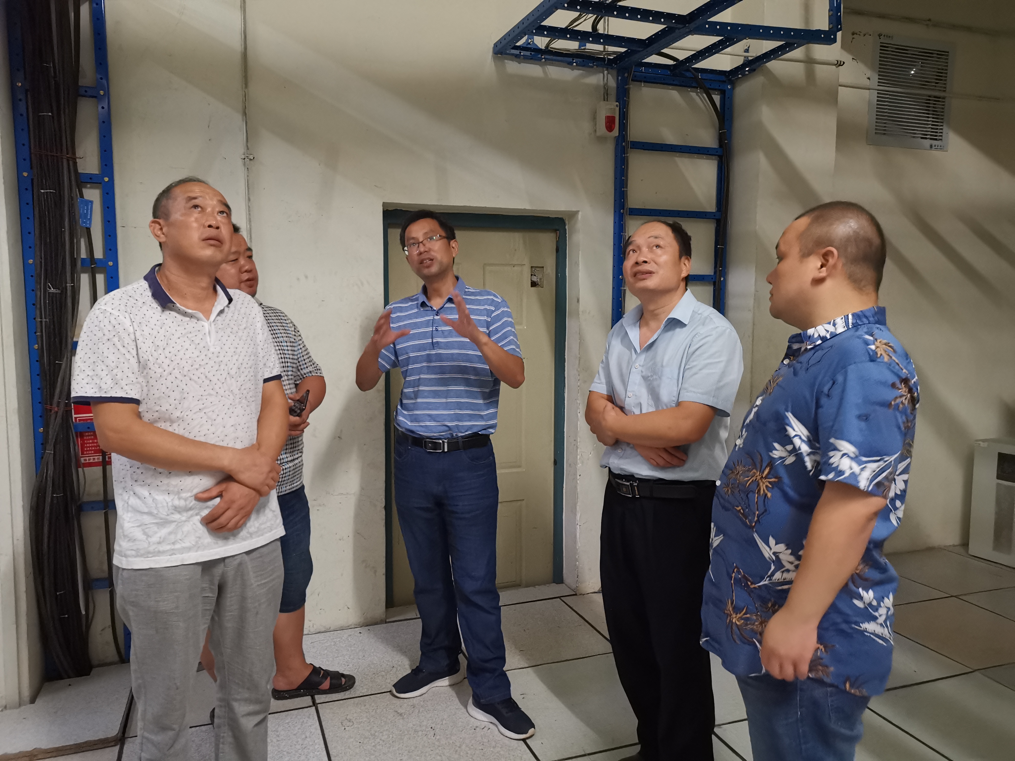 邵阳县科工信局以查促做 推进“安全生产邵阳行”活动(图1)