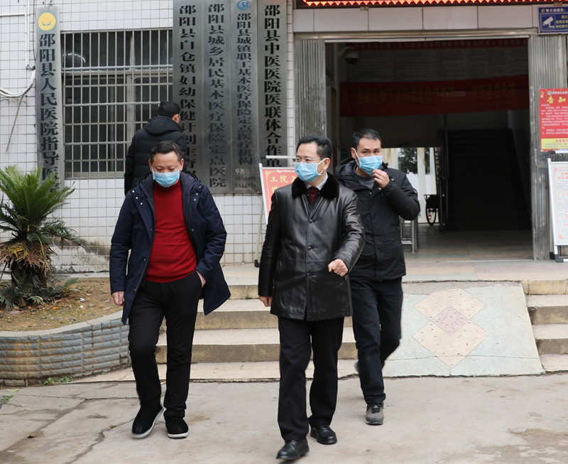 袁玉华走访慰问疫情防控一线工作人员(图3)