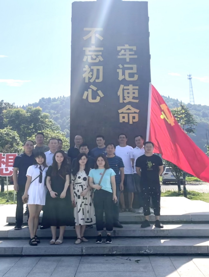 坚定理想信念，传承红色基因——— 邵阳县、新邵县工伤失业保险服务中心支部联合开展党史学习教育红色走读活动(图1)
