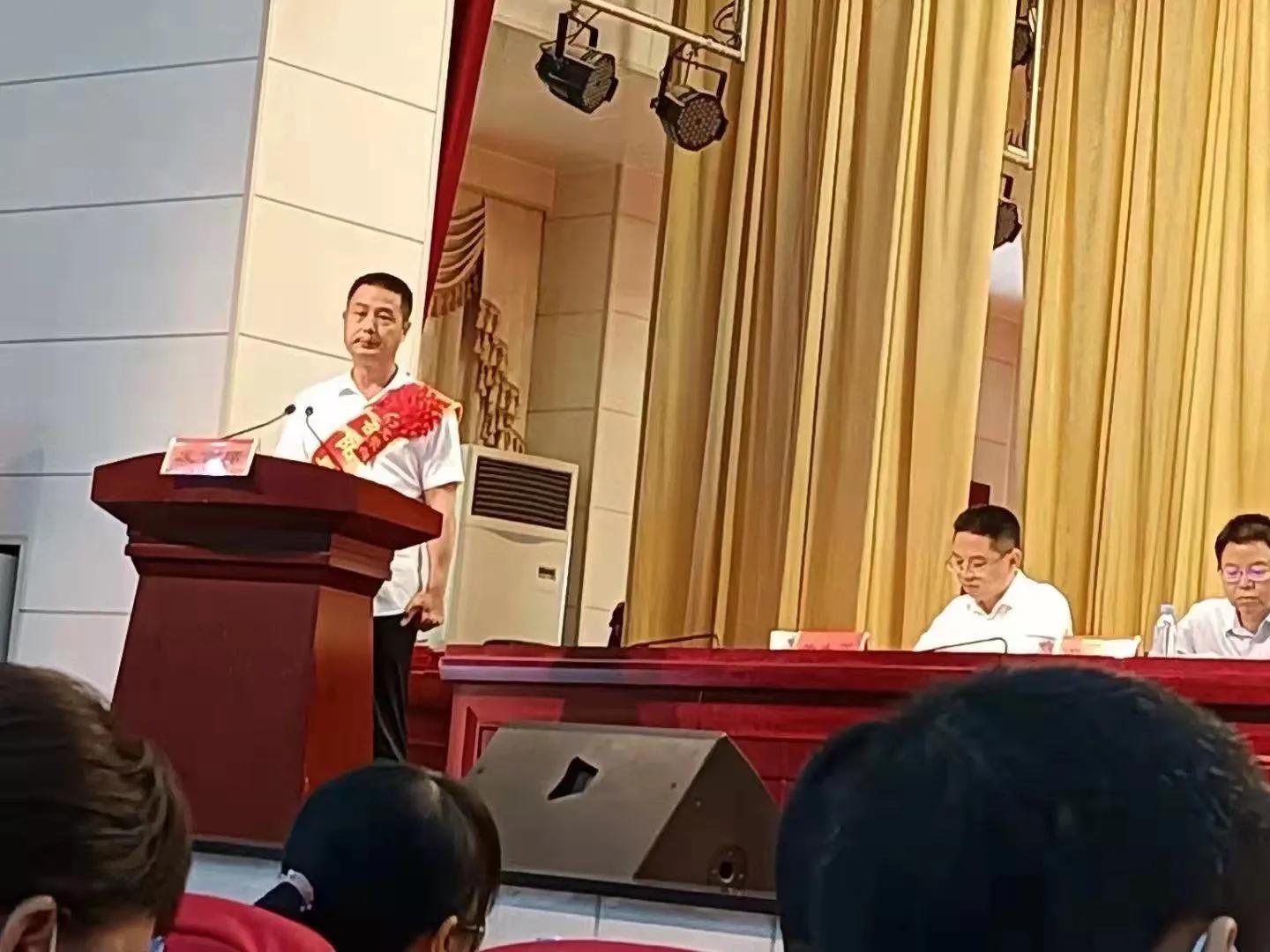 邵阳县隆重召开庆祝第37个教师节暨教师表彰大会(图6)