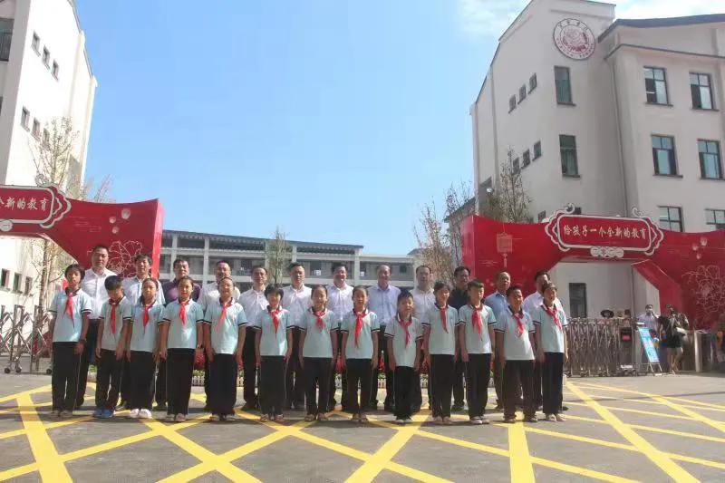 邵阳县教育系统积极探索破解城区学校入学压力(图2)
