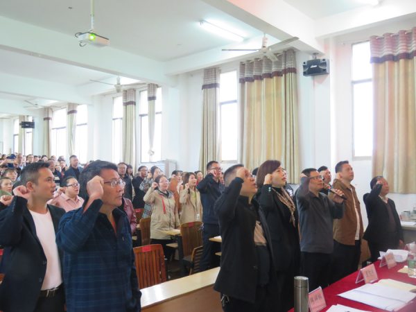邵阳县岩口铺镇中心学校举行教师全员培训（张勇跃）(图3)