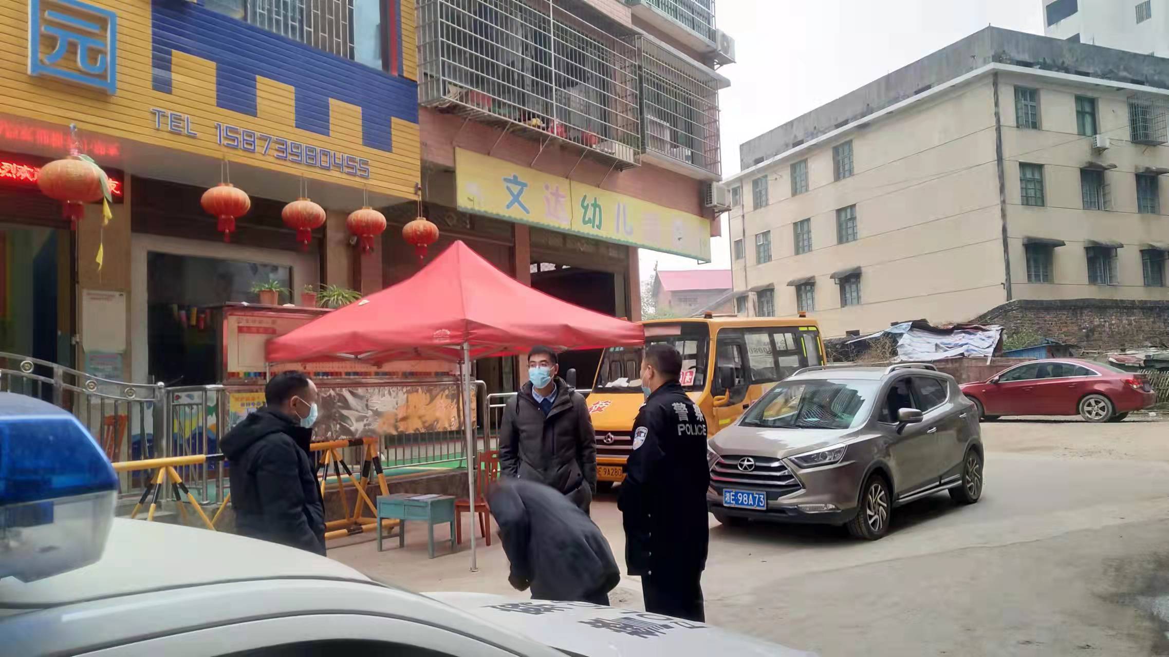长阳铺镇开展年底校车安全专项检查(图2)