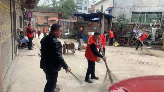 白仓镇积极开展周五大扫除志愿活动(图1)