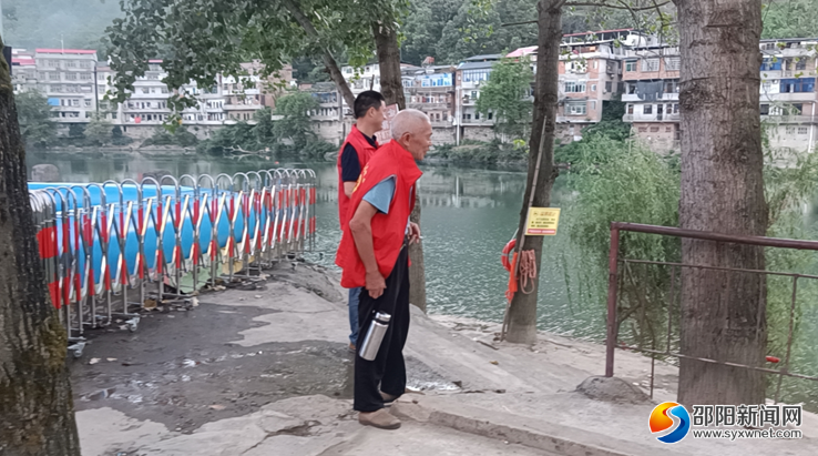 邵阳县塘渡口镇：党员志愿服务筑牢防溺水“红色堤坝”(图2)