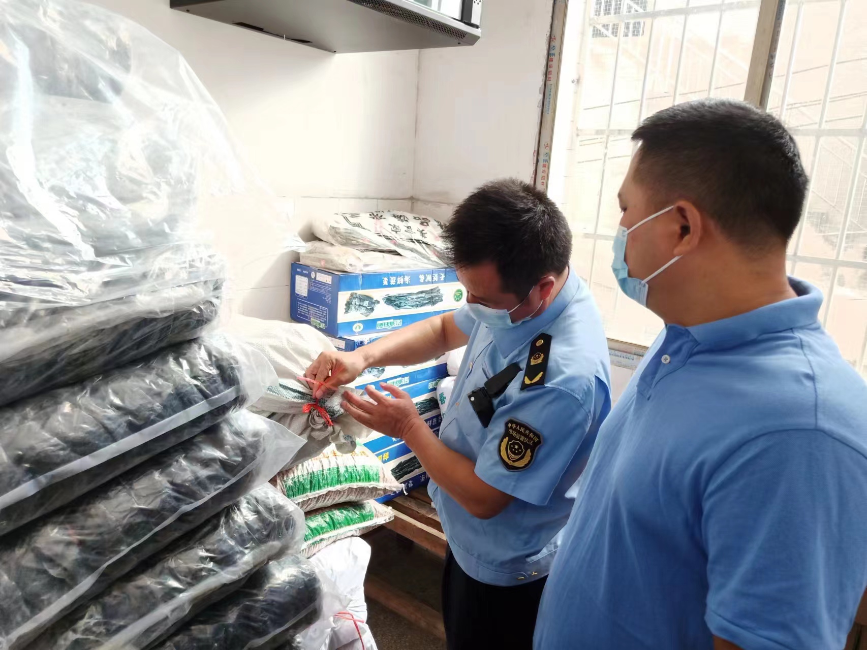 邵阳县金称市镇开展食品安全进校园活动(图1)