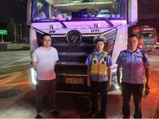 党建引领，邵阳县交通联合高速交警整治交通营运秩序环境(图2)