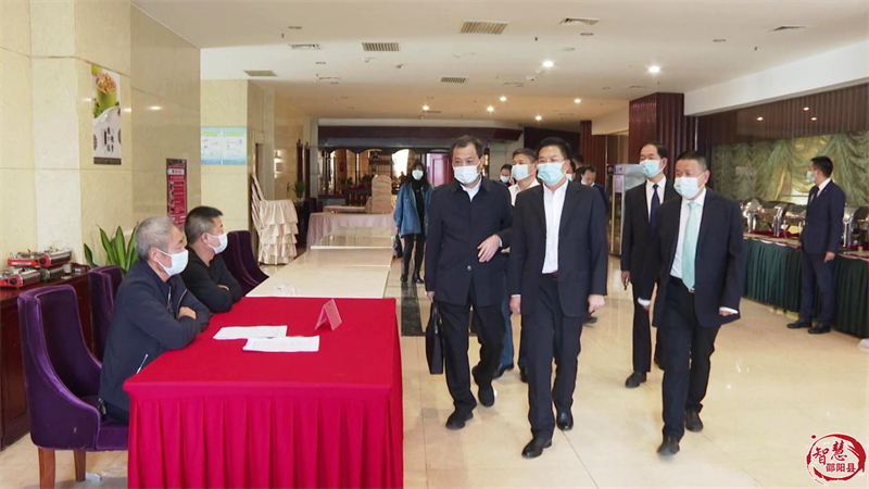 袁胜良检查指导“两会”保障工作(图4)