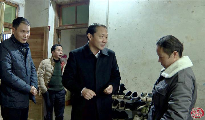 周玉祥到白仓镇开展帮扶救助送温暖活动并督导安全生产(图2)