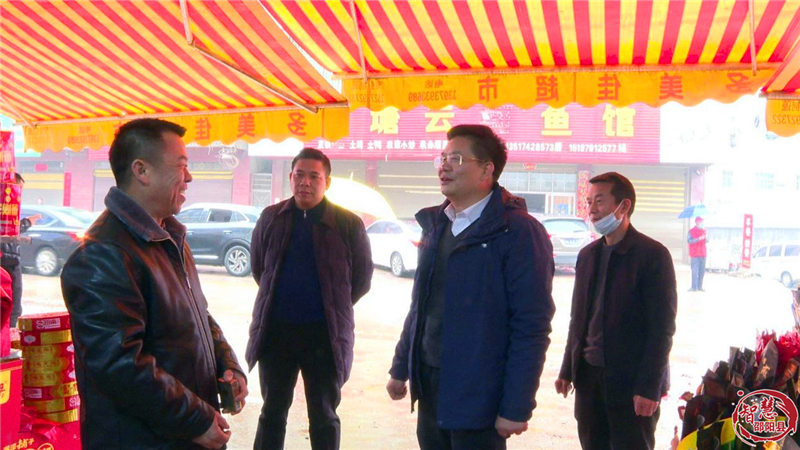 新春第一天 袁胜良深入乡镇看望慰问值守一线工作人员并督导安全生产工作(图2)