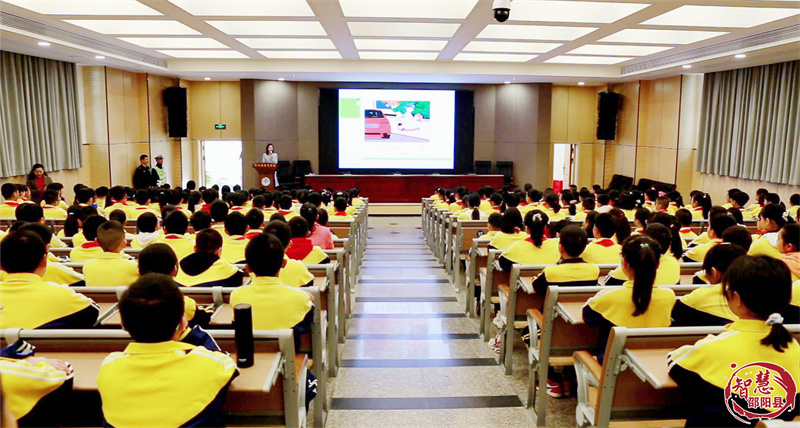 邵阳县：交通安全常识进学校(图1)