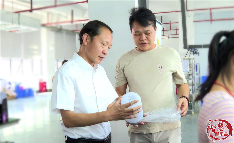 周玉祥在县高新区企业开展“送政策、解难题、优服务”行动(图1)