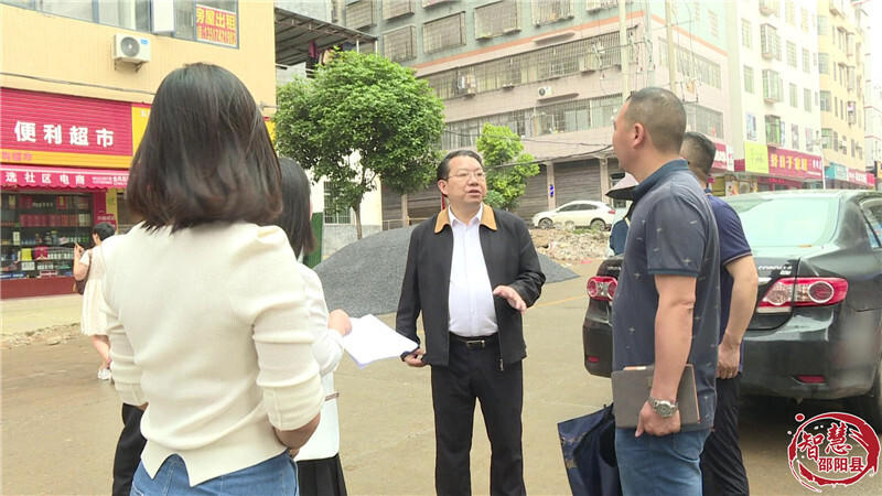 彭茂华督导社区全国文明城市创建工作(图2)