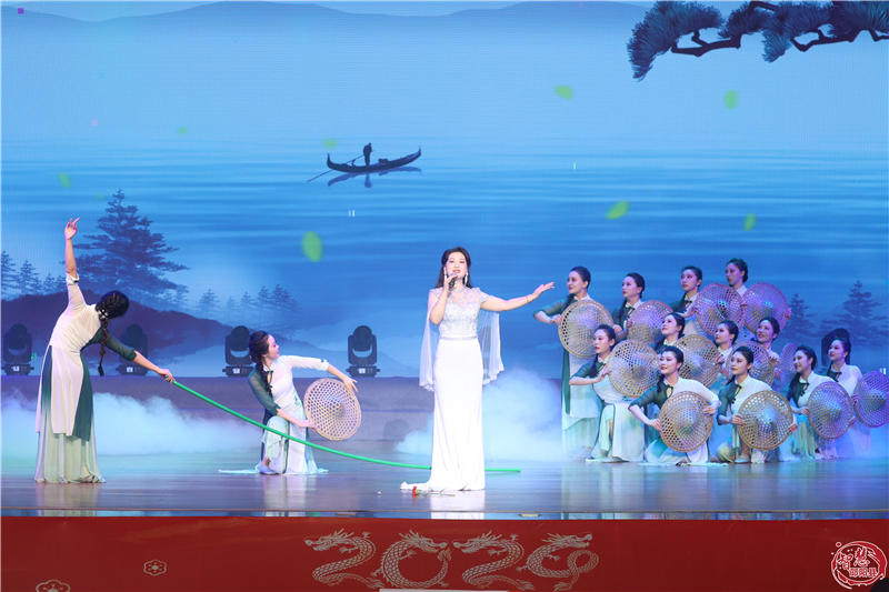 邵阳县举办2024年春节联欢晚会暨第四届道德模范颁奖典礼(图8)