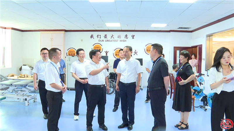 戴爱国一行率队到邵阳县指导中医药工作(图1)