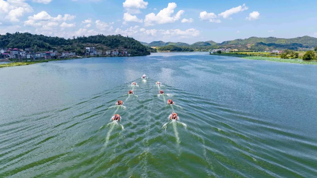 袁胜良现场调度湖南体育旅游节暨中国桨板超级联赛•第三届天子湖桨板公开赛筹备情况(图4)